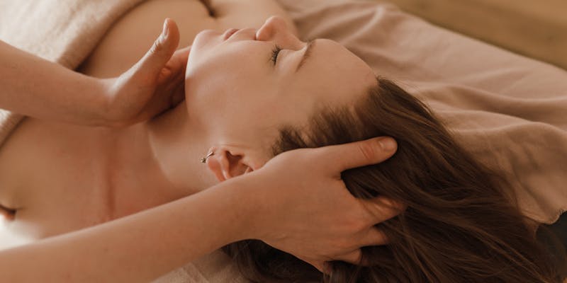 Is Aromatherapy Massage Deep Tissue?